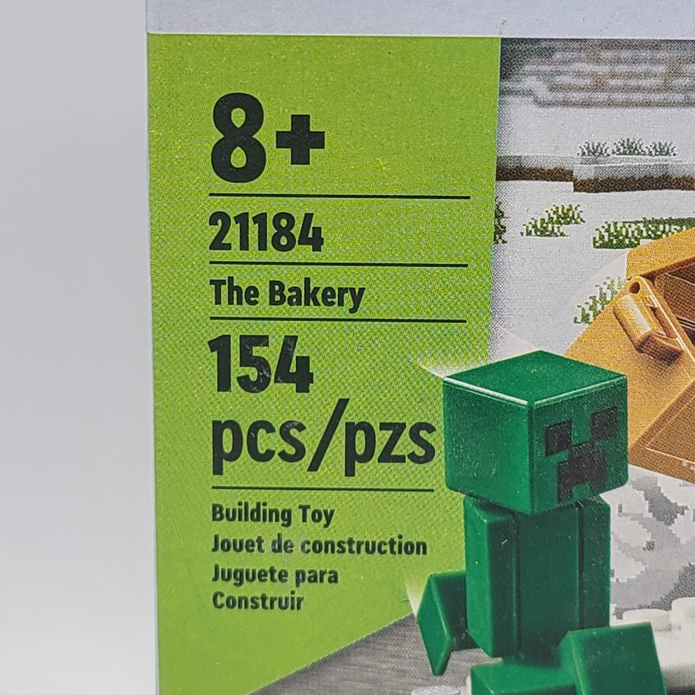 LEGO Minecraft The Bakery 21184 Retired New In Box - Picture 3 of 8